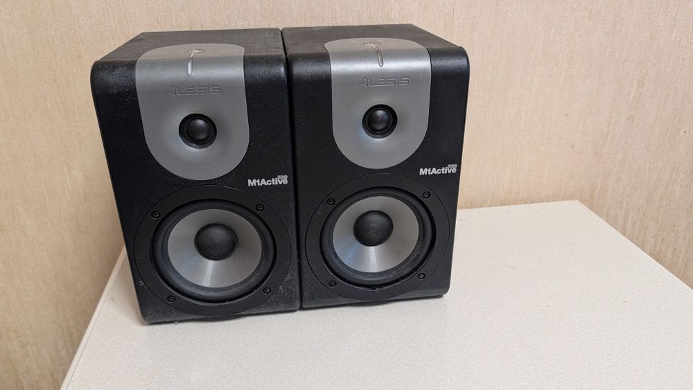 Монітори Alesis M1 Active 520