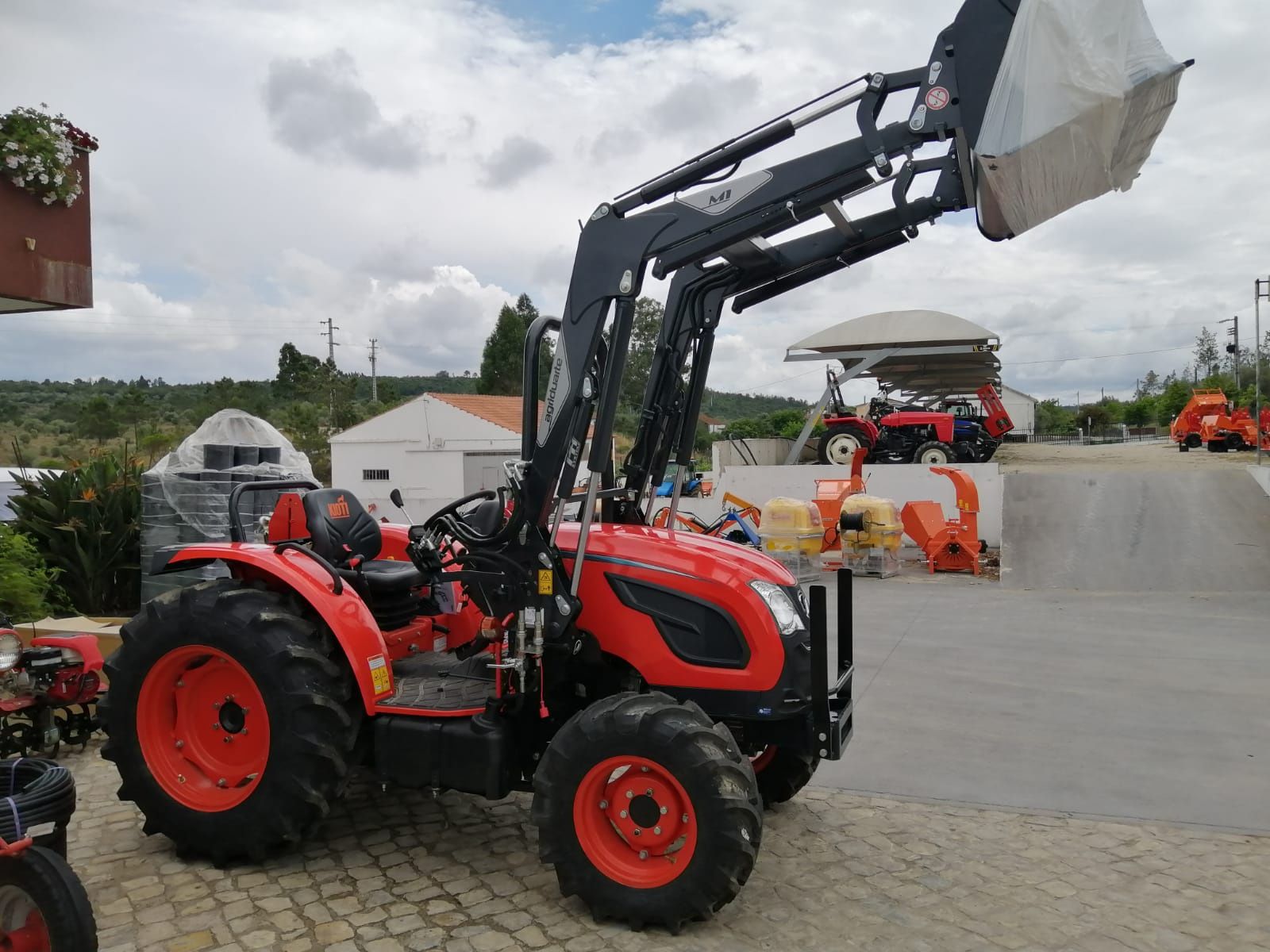 Tractor kioti Dk+ frontal Agriduarte+ 7 anos de garantia