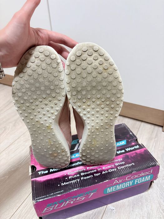 Сліпони skechers мокасини memory foam розмір 37 24см