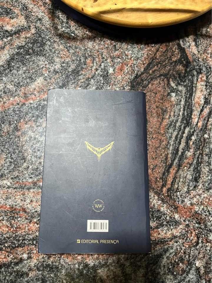 Livro Monstros Fantásticos - J. K. Rowling