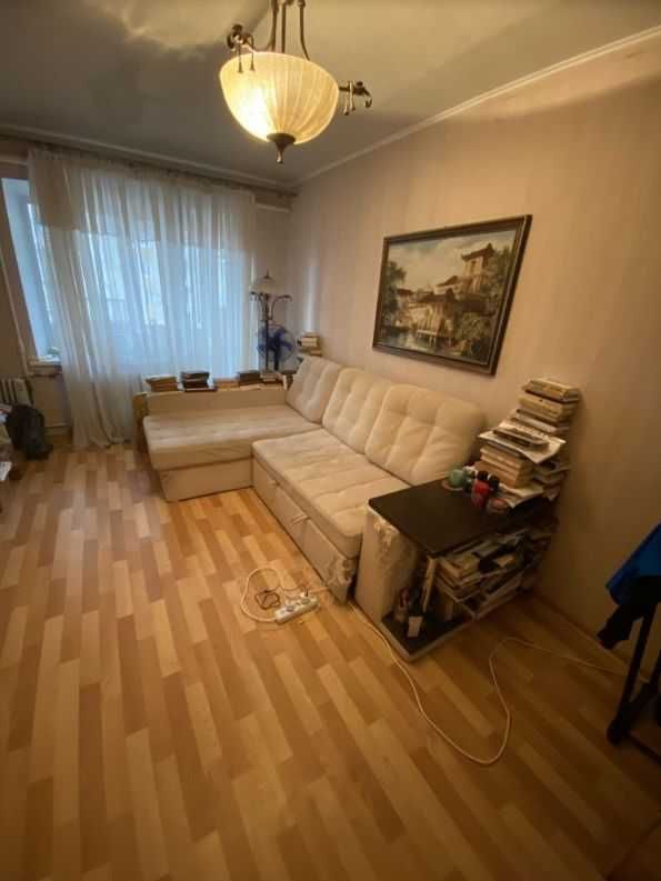 1 кім в ЦЕГЛІ з КОСМЕТИКОЮ район НАГОРКА (715584)