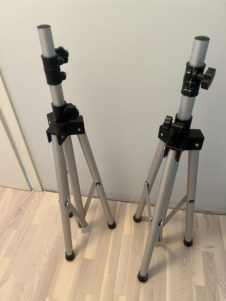 Kompletny zestaw Yamaha Stagepas 300, składający się z dwóch kolumn