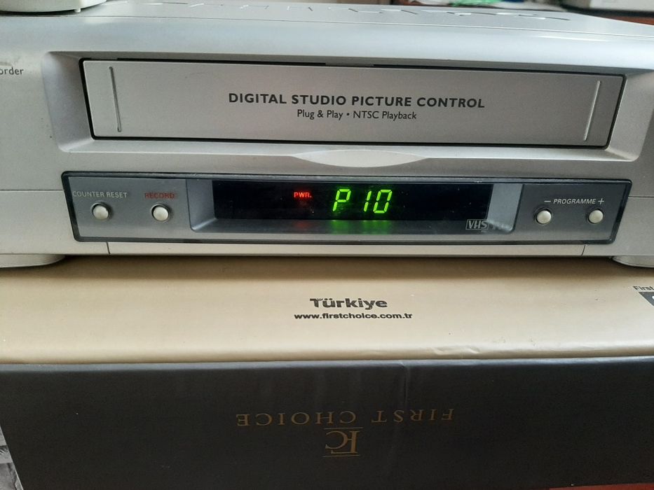 Відеомагнітофон філіпс