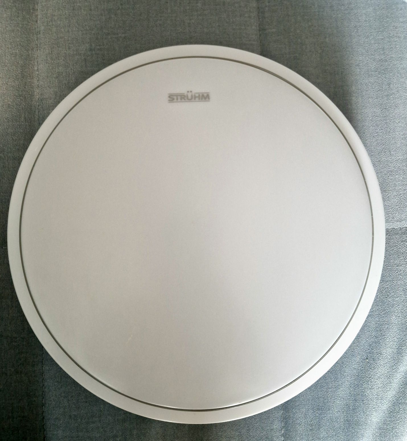 Plafon świetlny/lampa sufitowa firmy STRÜHM