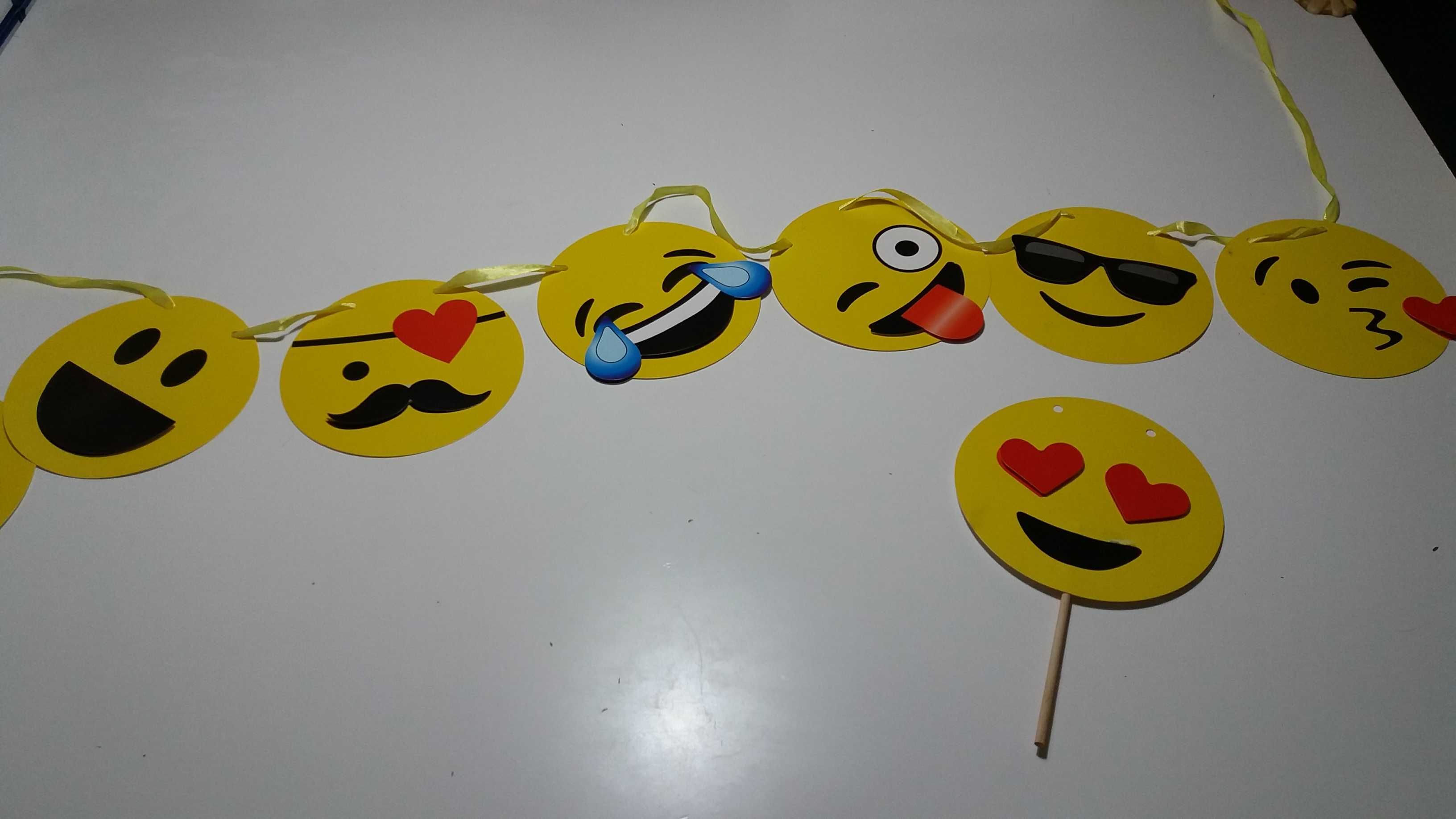 Bandeirolas de aniversário Emojis