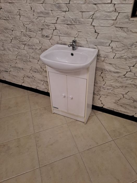 Umywalka szafka łazienkowa