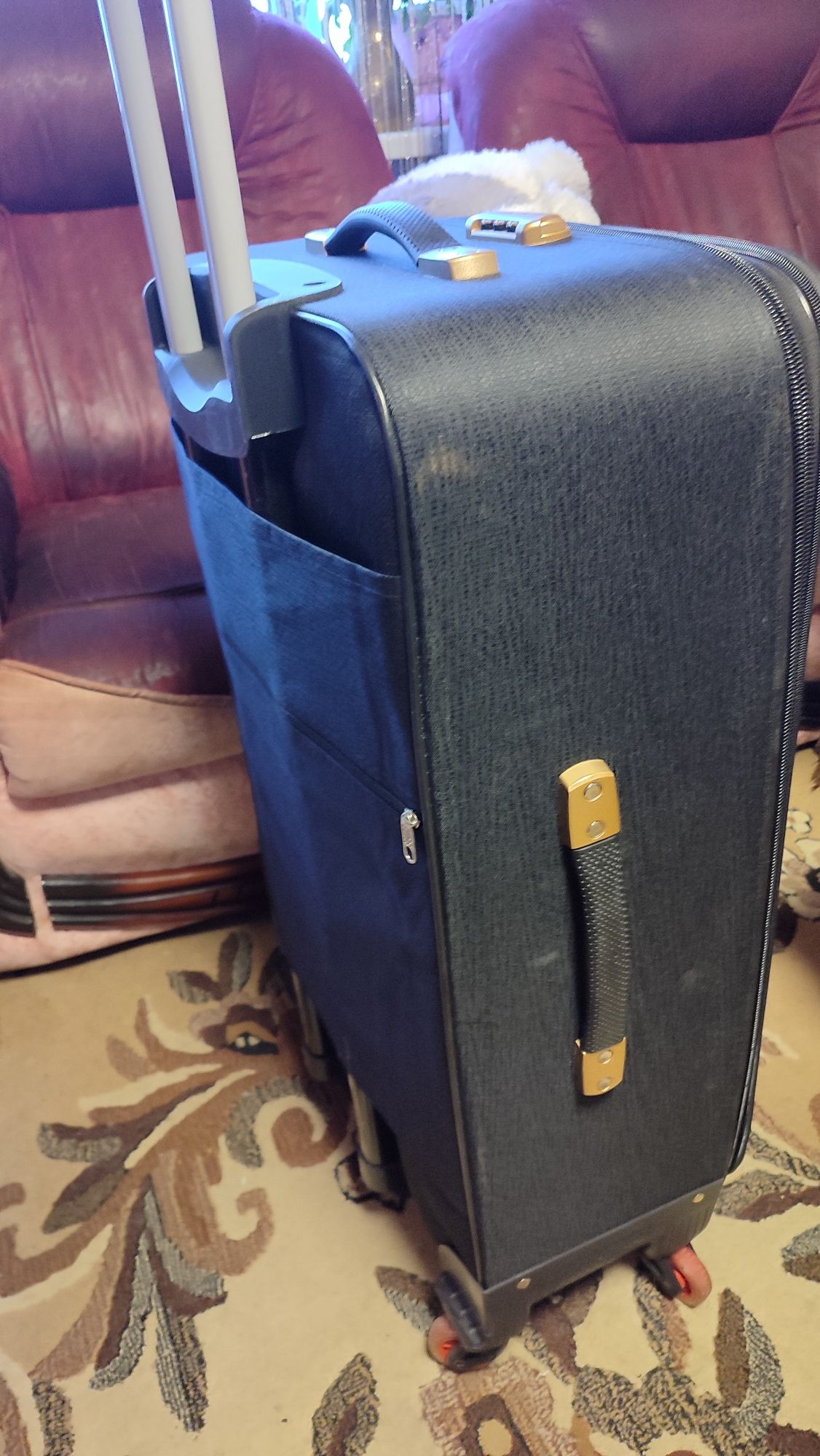 Чемодан чемоданчик