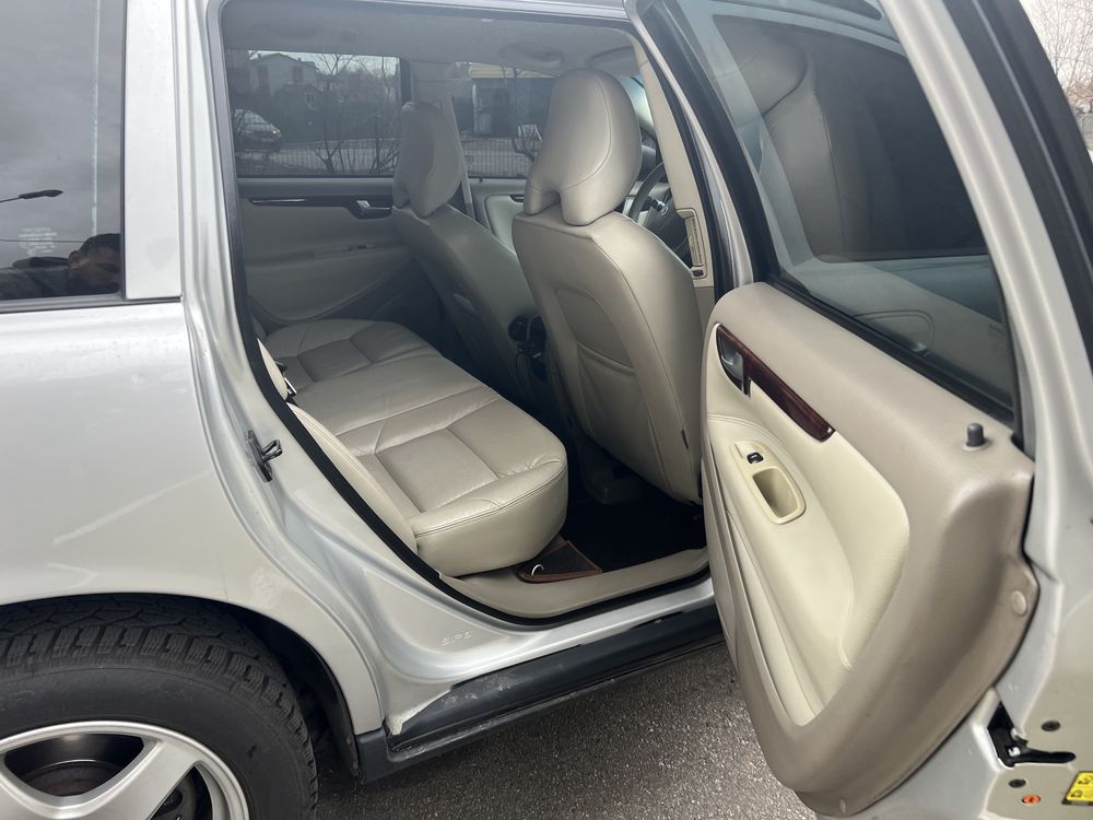 Volvo v70 awd с двигателем 2.5 турбо ( 210 л.с)