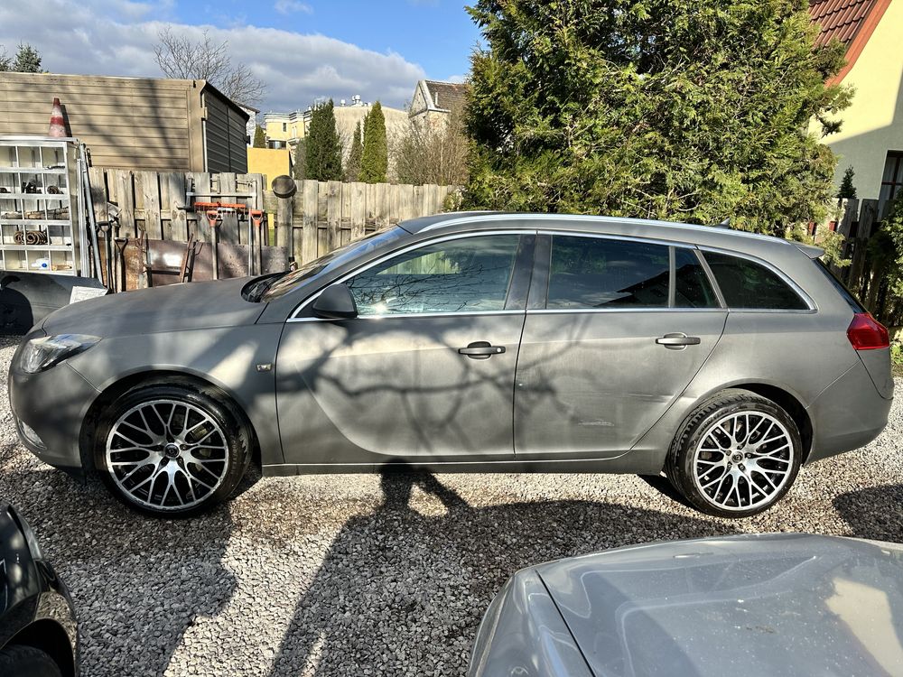 Opel Insignia 2011