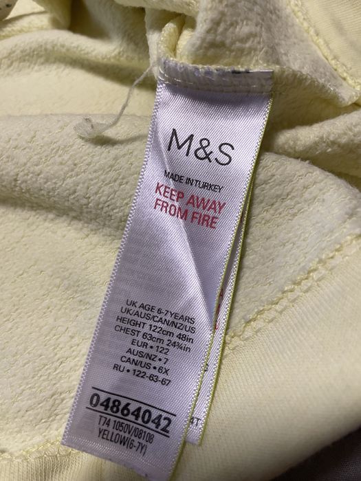 Продам кофточку 7 років