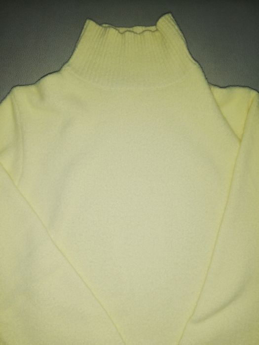 Camisola amarela da Zara