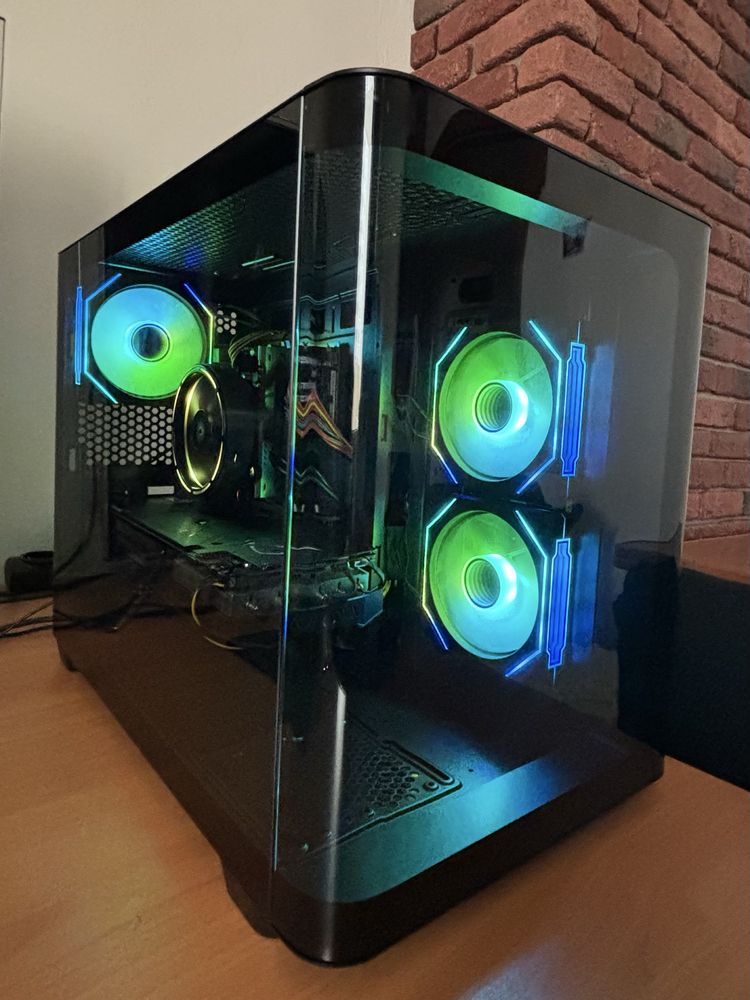 Ігровий компьютер, акваріум i5 DDR4 16 GB відеокарта RX 580 8 GB