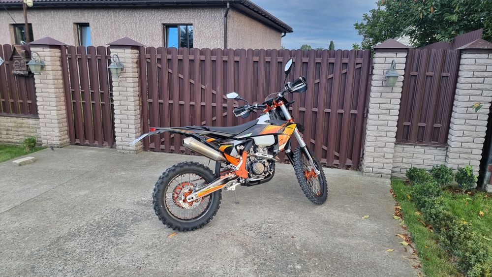 Продам мотоцикл Кові 300 pro r