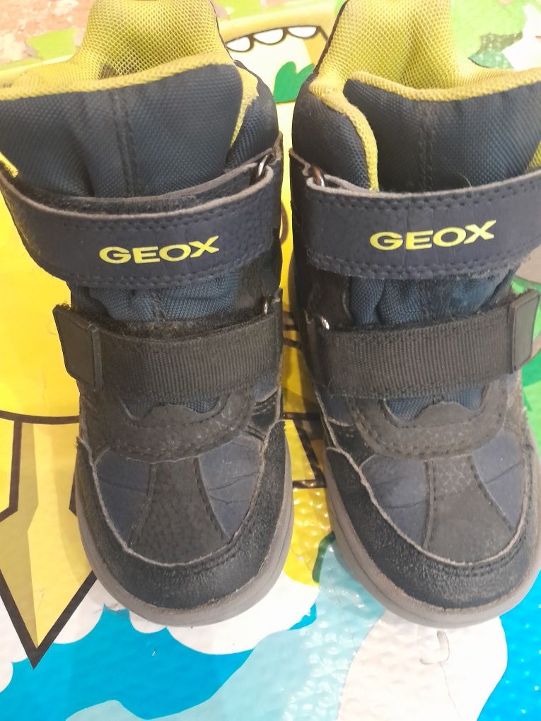 Зимні черевички Geox Amphibiox. не промокають, світяться