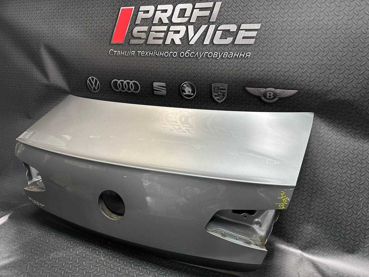 Кришка багажника Passat B8 седан LB7W 316/23 вживана