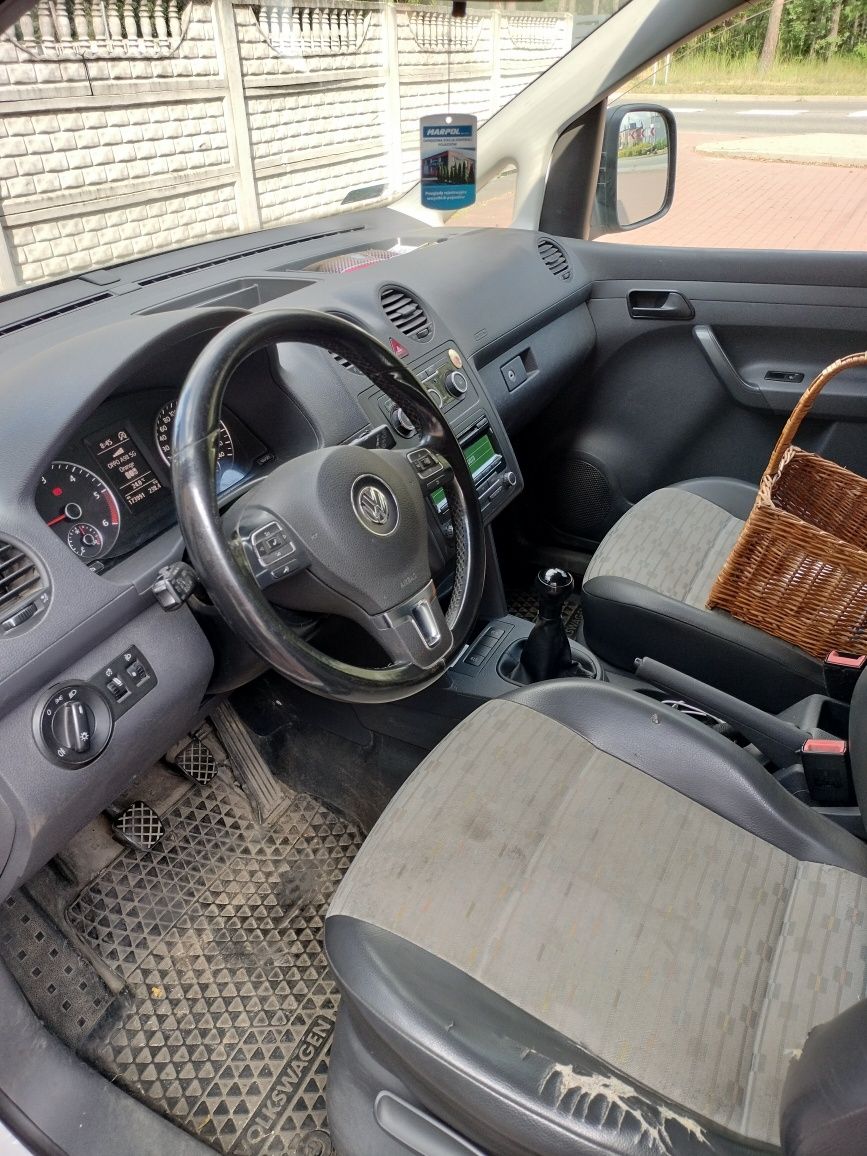 VW Caddy Maxi 2012 r.