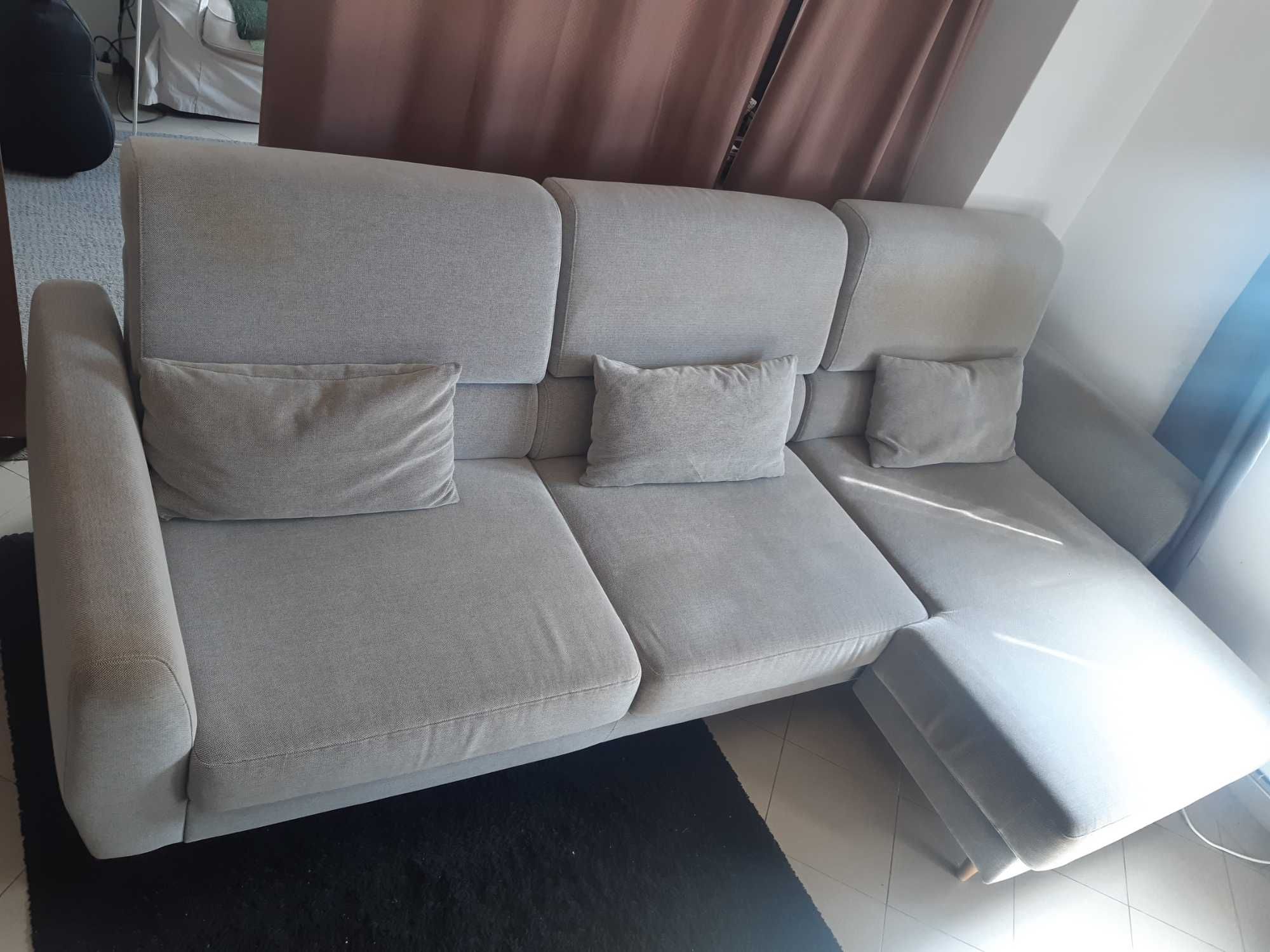 Sofá Ikea 3 lugares com chaise Louge