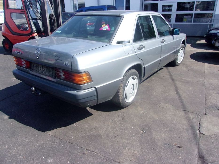 LAMPA TYŁ PRAWA MERCEDES 190 W201