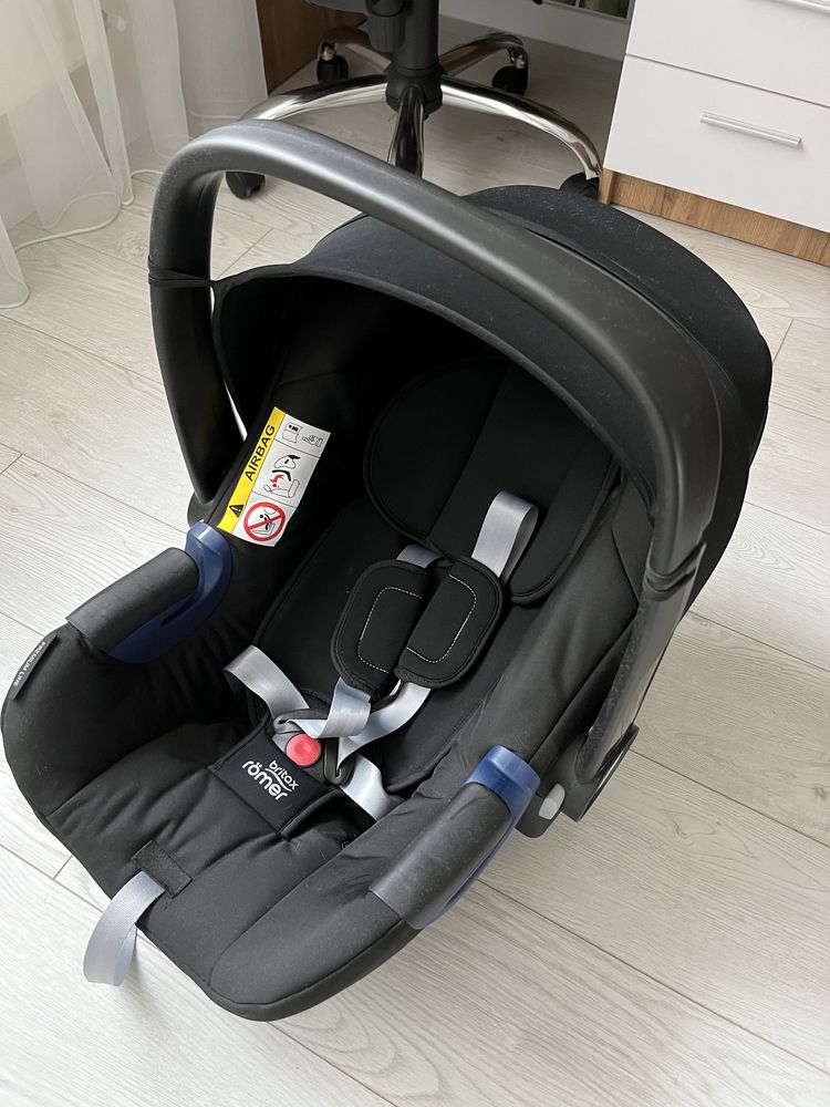 Автокрісло Britax-Romer Baby-Safe i-Size