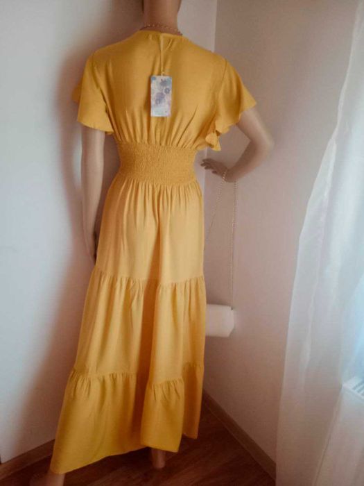 Modna efektowna sukienka