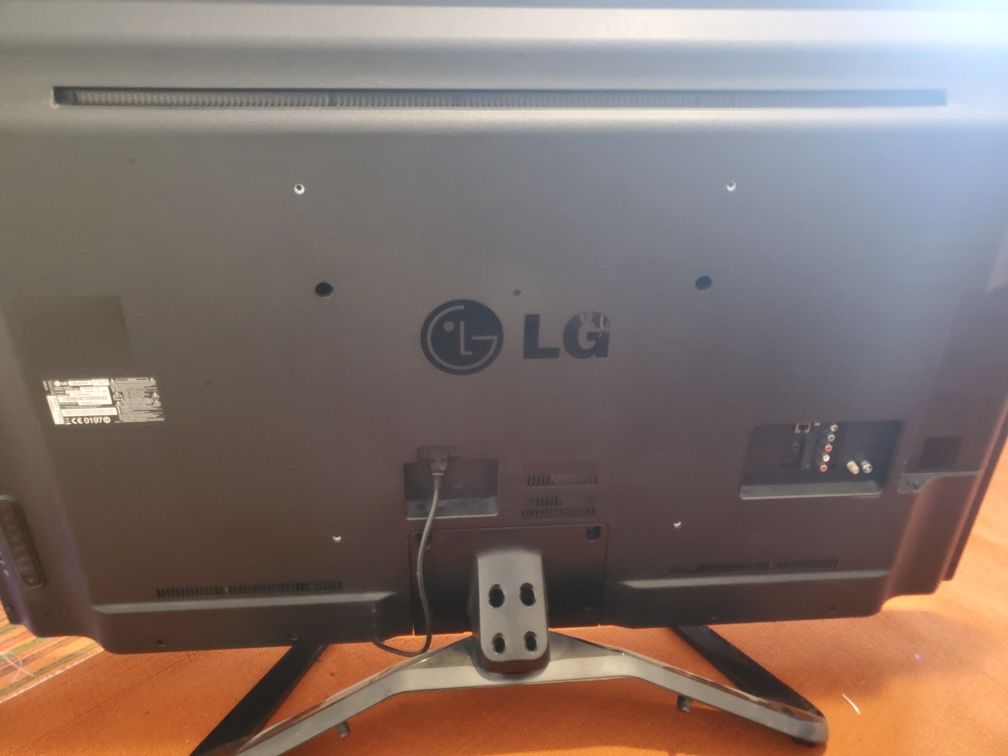 Продам телевизор LG 55