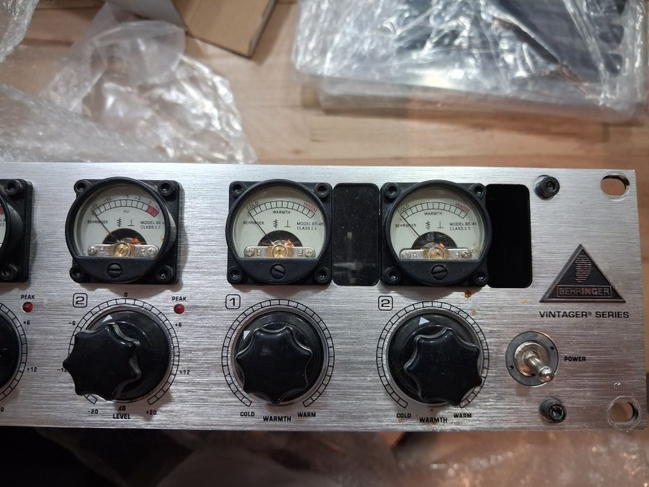 Behringer Model T1953 Tube Ultragain (Como Novo)