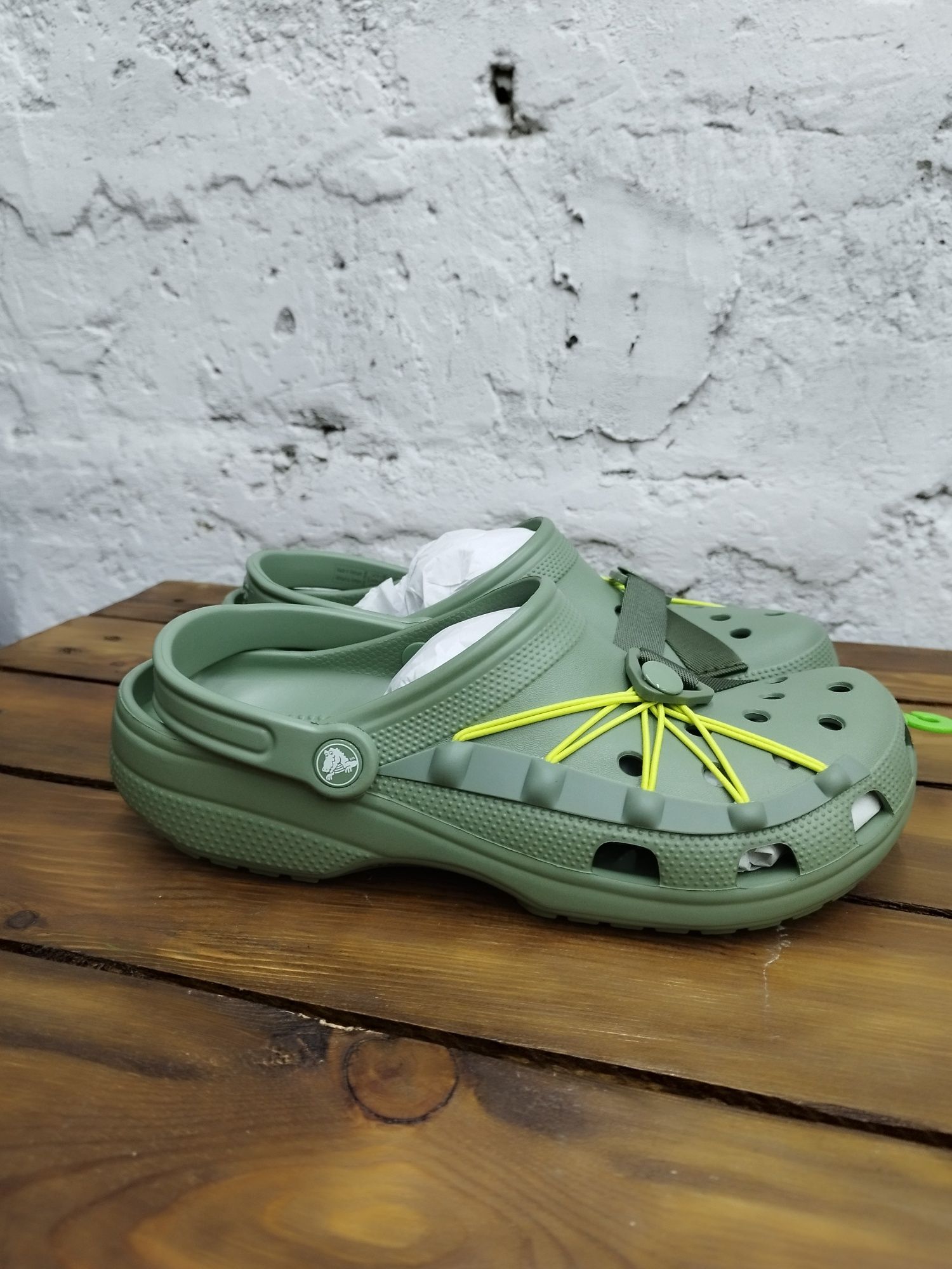 Розпродаж Складу.Знижки до 30%. Оригінальні Крокси. Crocs Salehe, Echo