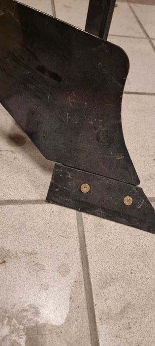 Pług do glebogryzarki z uchwytem Nowy