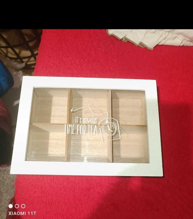 HERBACIARKA pudełko na herbate drewniane z okienkiem. Depot.