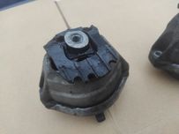 Подушка мотора двигателя бмв 5 E60 E61 BMW E60 E61