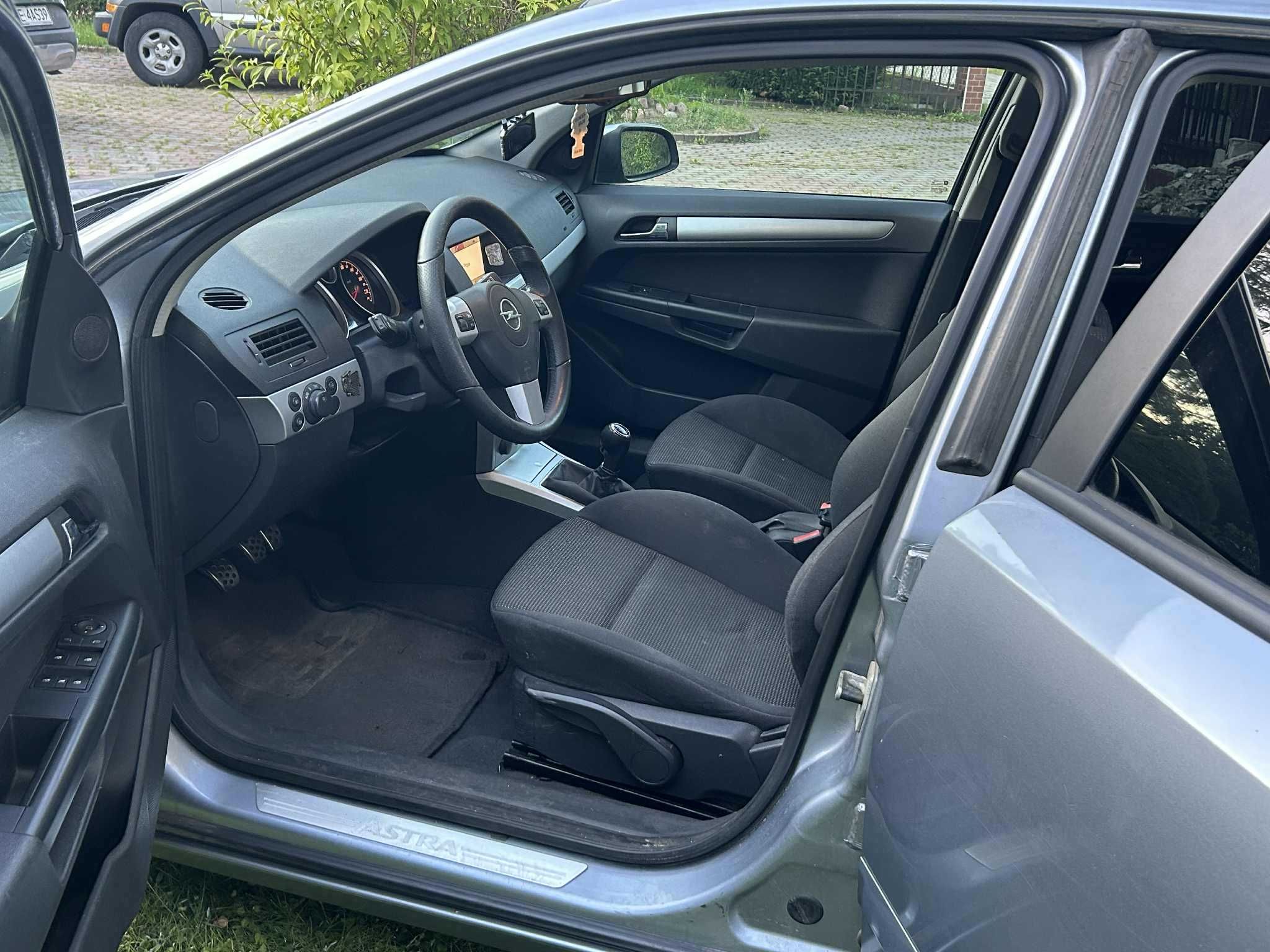 Opel Astra 1.9 CTDI SPORT 2007r
