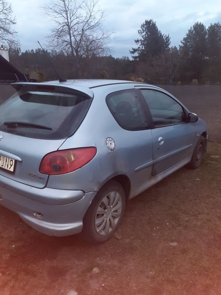 Peugeot 206   1.4  2006 rok