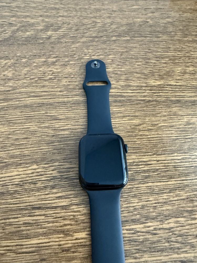 Apple Watch SE (GPS), корпус 44 мм з алюмінію (2-го покоління)
