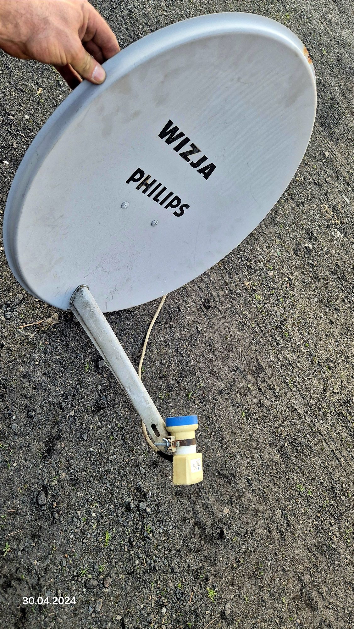 Antena satelitarna z konwektorem
