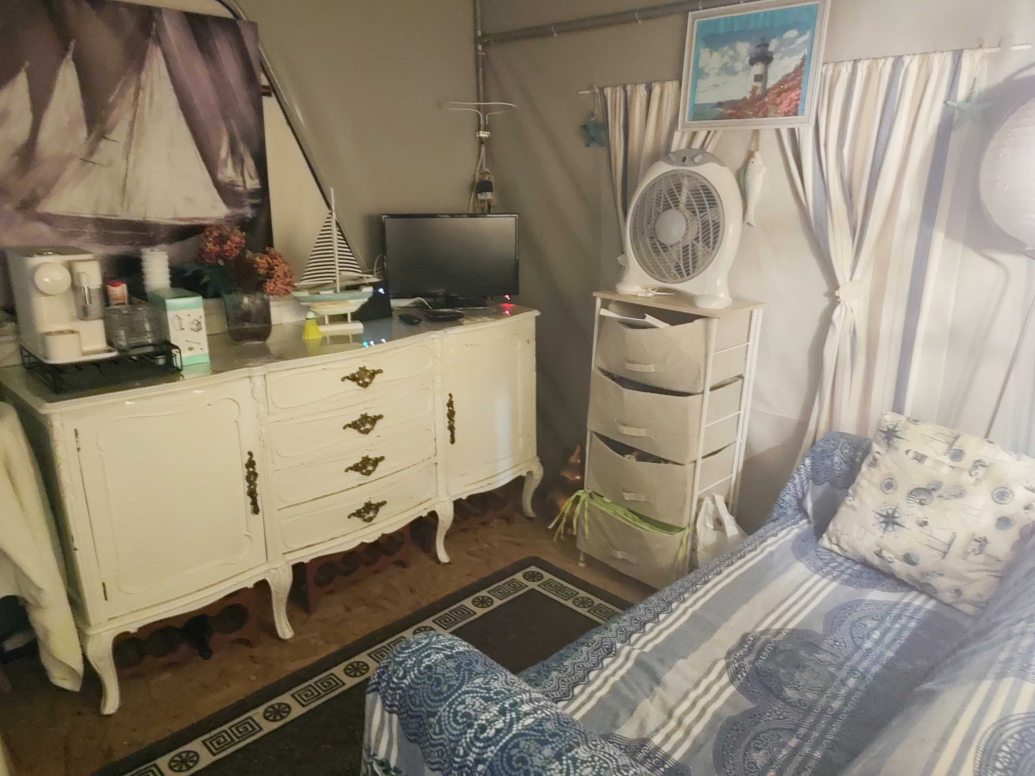 Vende se caravana com avançado