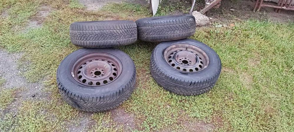 Opony zimowe z felgami 215/65R15 Fulda Kristall Control