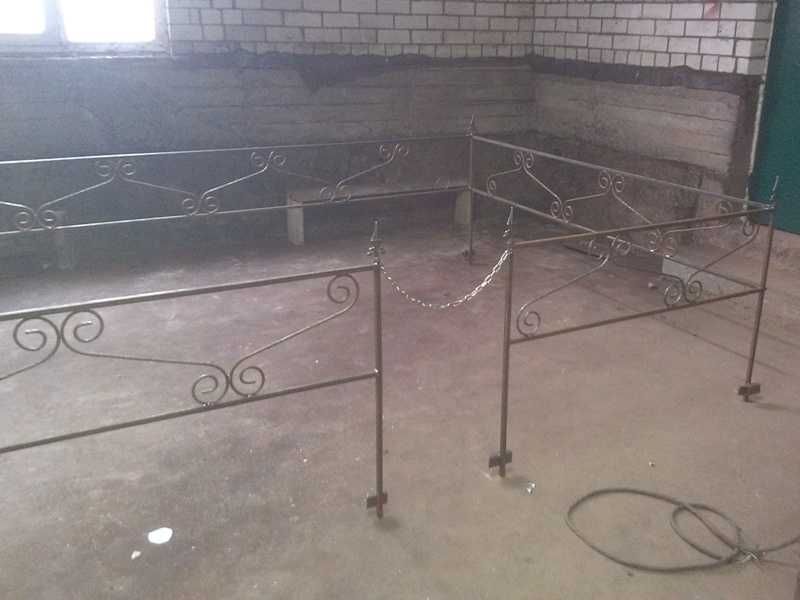 Оградки ритуальні, хрести, столики, лавочки