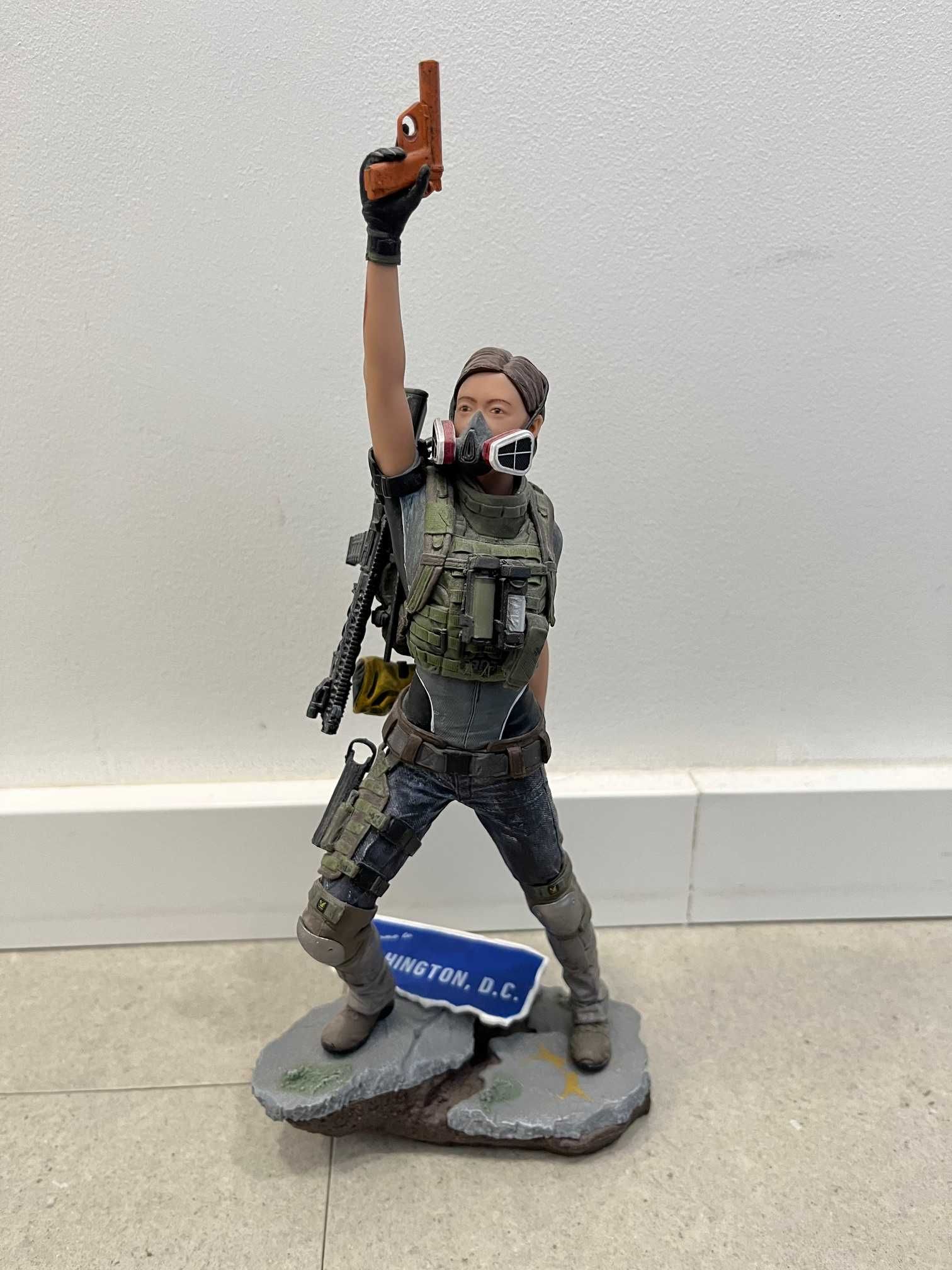 The Division 2 Dark Zone - gra w zestawie z bonusami i figurka