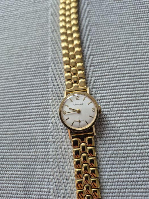 Piekny stary zegarek mechaniczny Cortébert