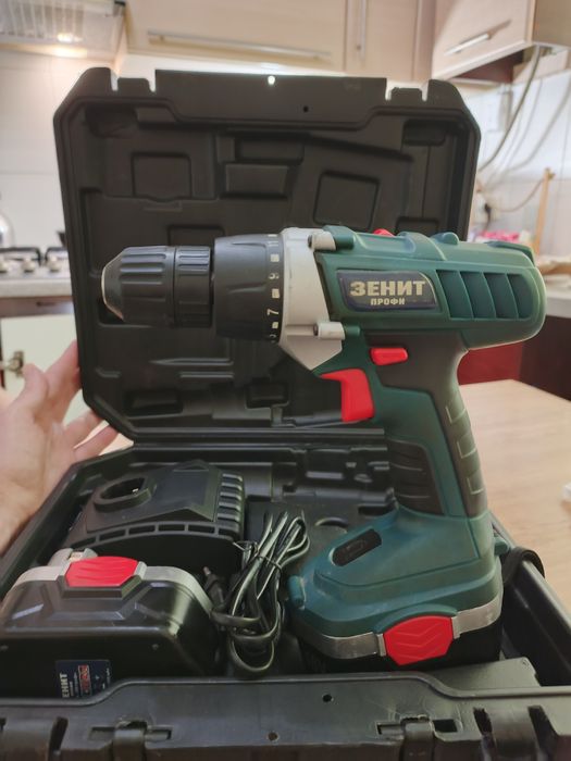 Продам шуруповерт Зенит+2 аккумулятора