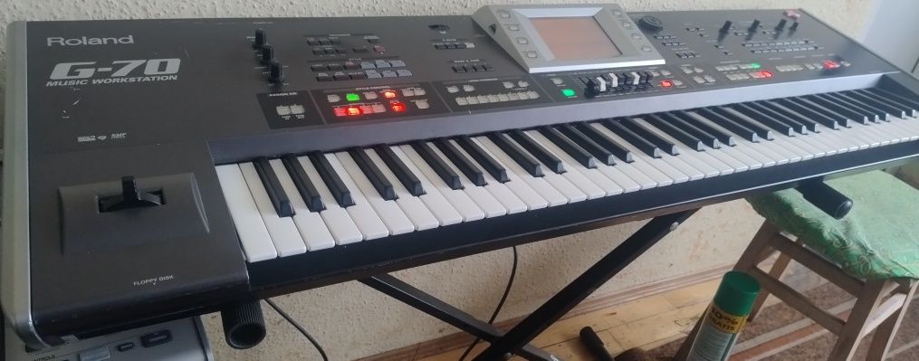 Roland G70  /Ketron/