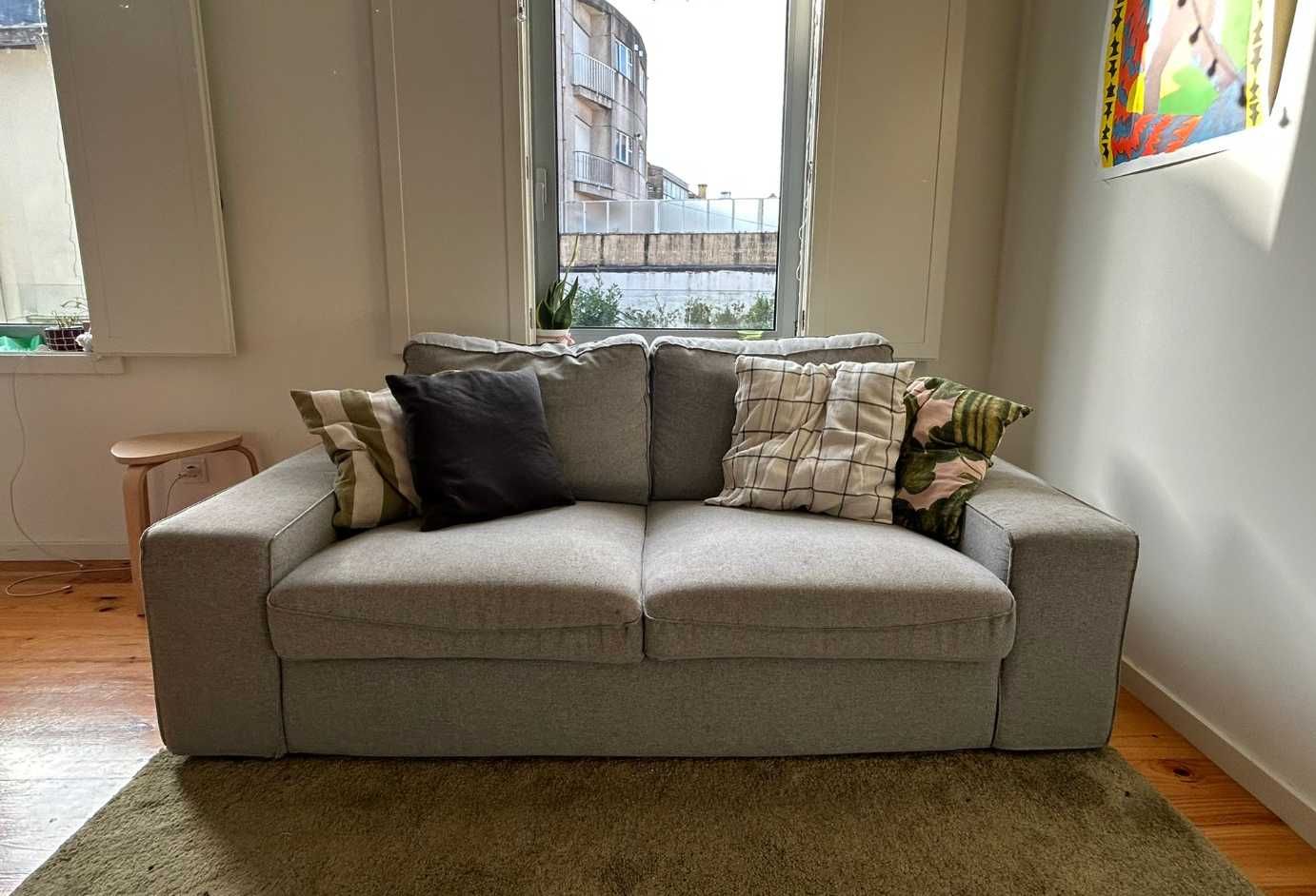 Sofá KIVIK 2 lugares Ikea