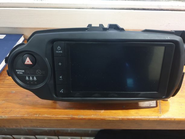 Yaris III radio  tablet  15-20r