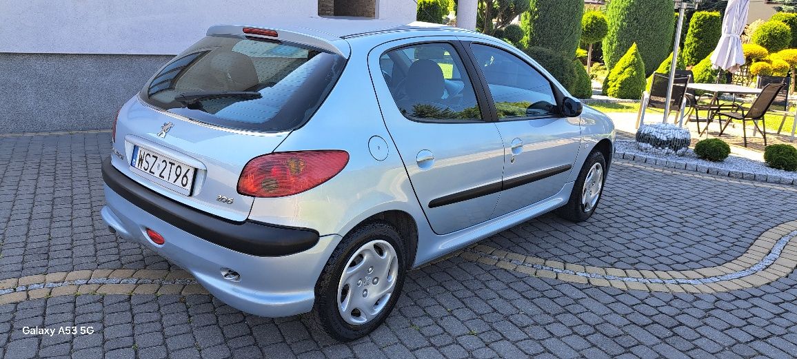 Peugeot 206 1.4 B 2004 r klima sprawna  nowe opony dwa lata w PL