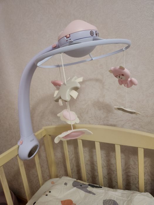 Мобіль музичний INFANTINO з проектором 3 в 1, рожевий