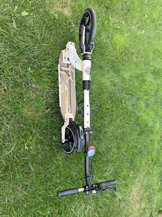 Самокат D-max 230