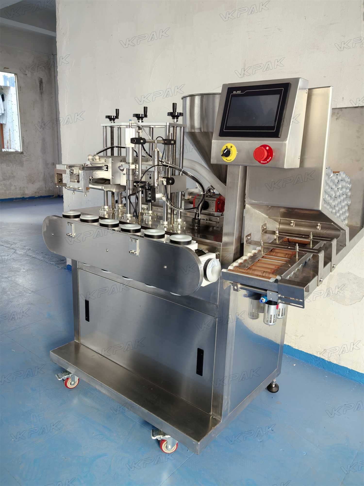 Máquina de enchimento e selagem de tubos plásticos para cosméticos