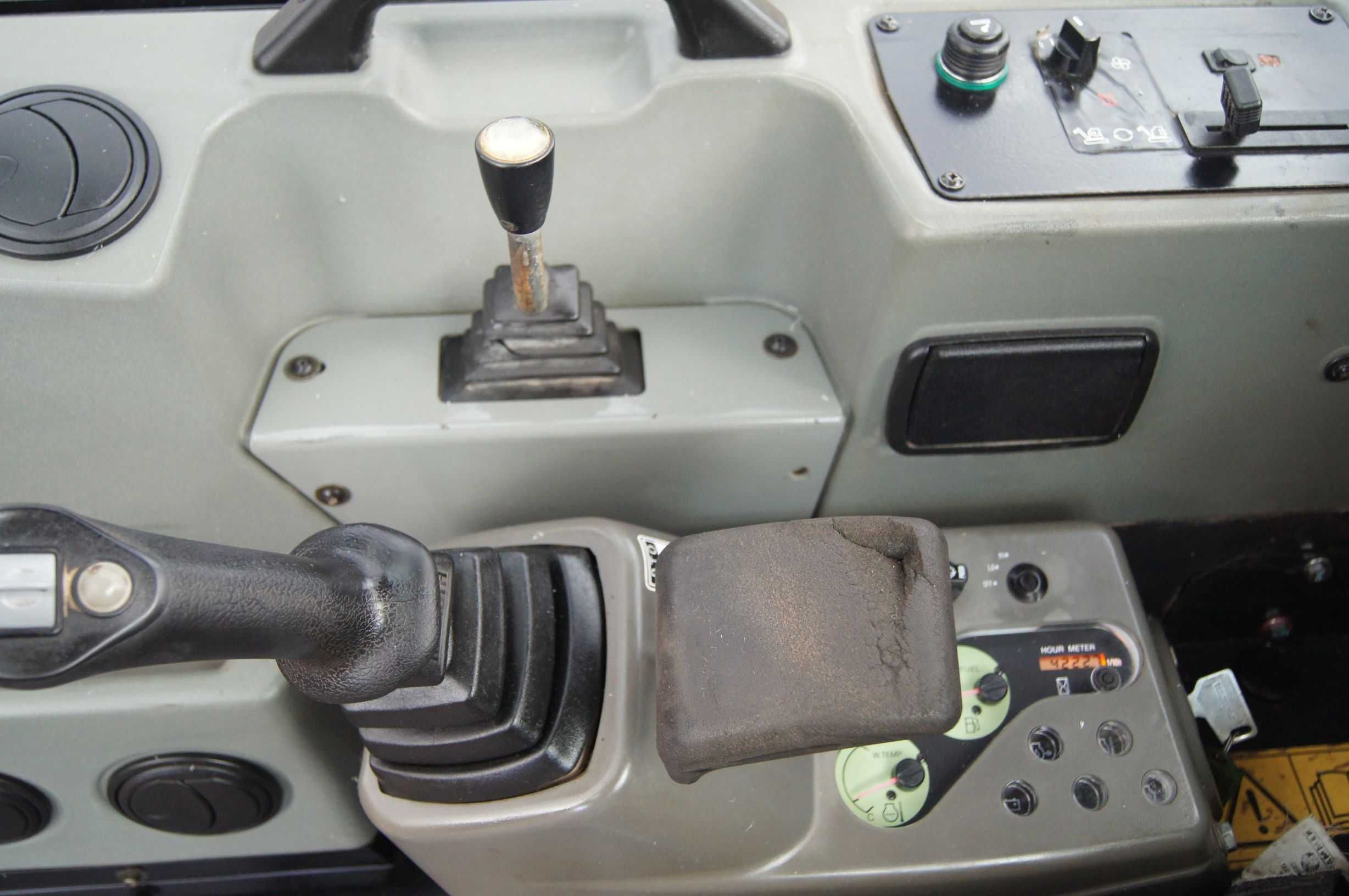 Mini koparka YANMAR  VIO 38