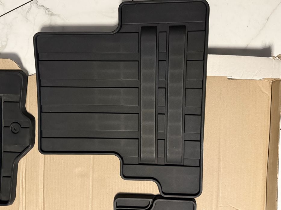 Коврики Infiniti,