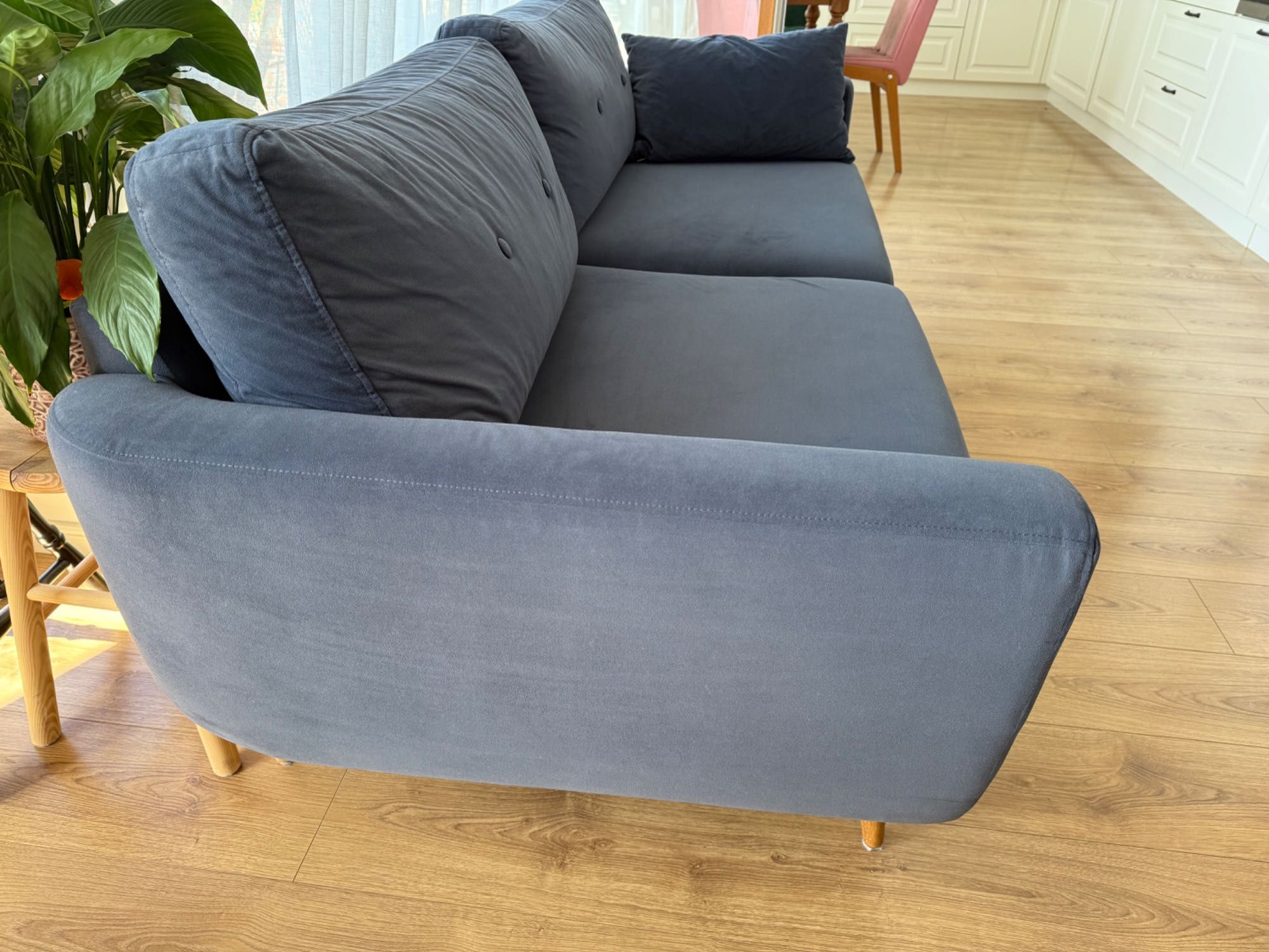 Sofa Harris Optisofa granatowa welurowa